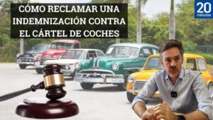 Martillo judicial y fila de coches clásicos ilustrando reclamación BHvEvAUrj 0 por cártel automovilístico