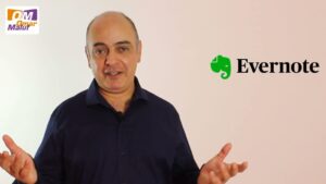 Persona frente a cámara junto al logo de Evernote mostrando que evernote permite organizar notas y ideas